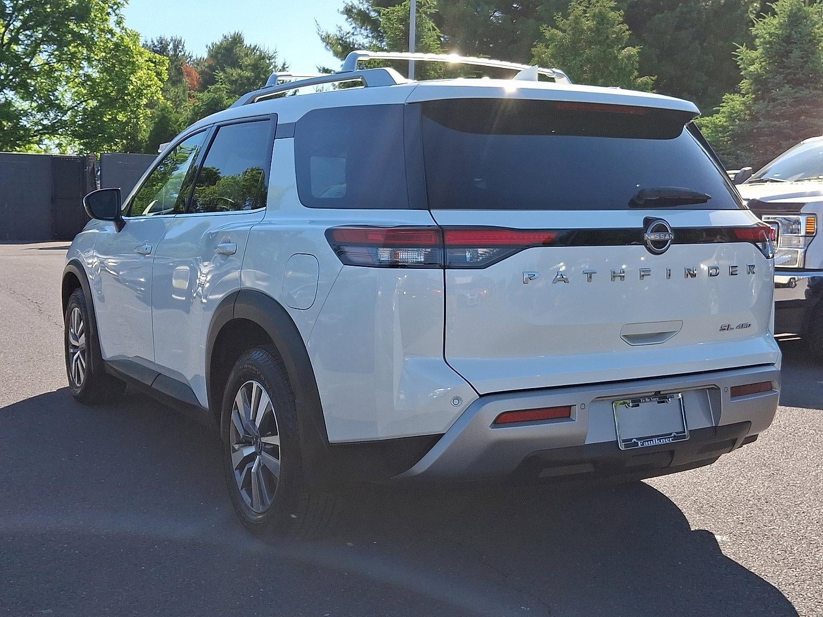 2022 Nissan Pathfinder SL