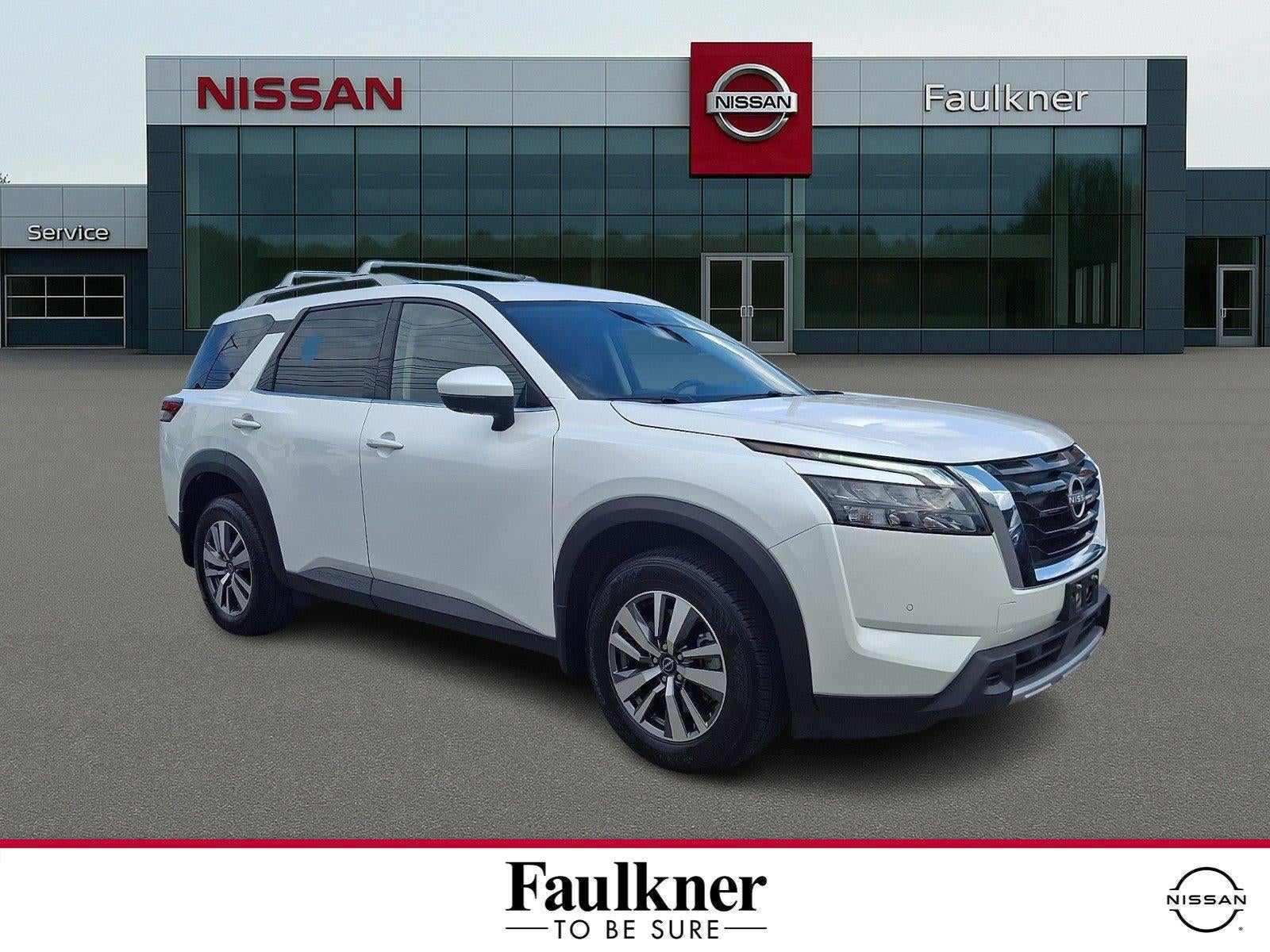 2025 Nissan Pathfinder SL 4WD's photo