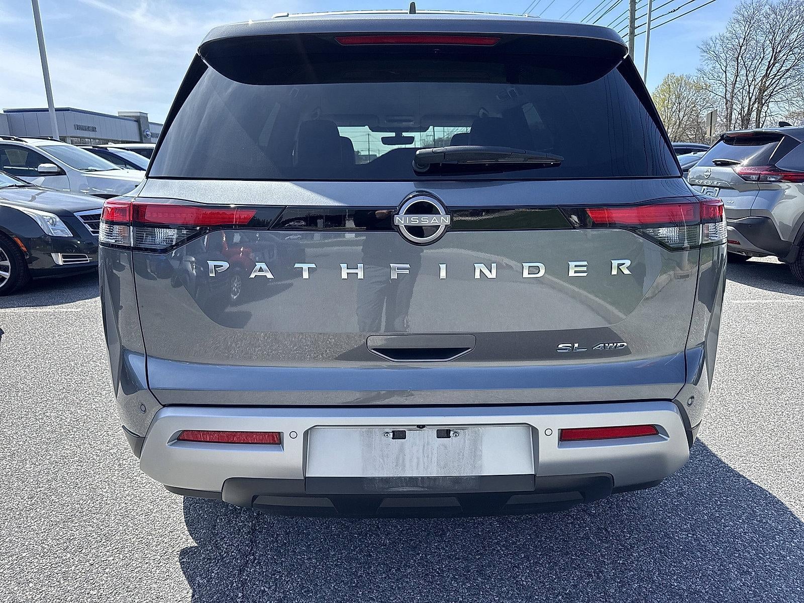 2023 Nissan Pathfinder SL 4WD