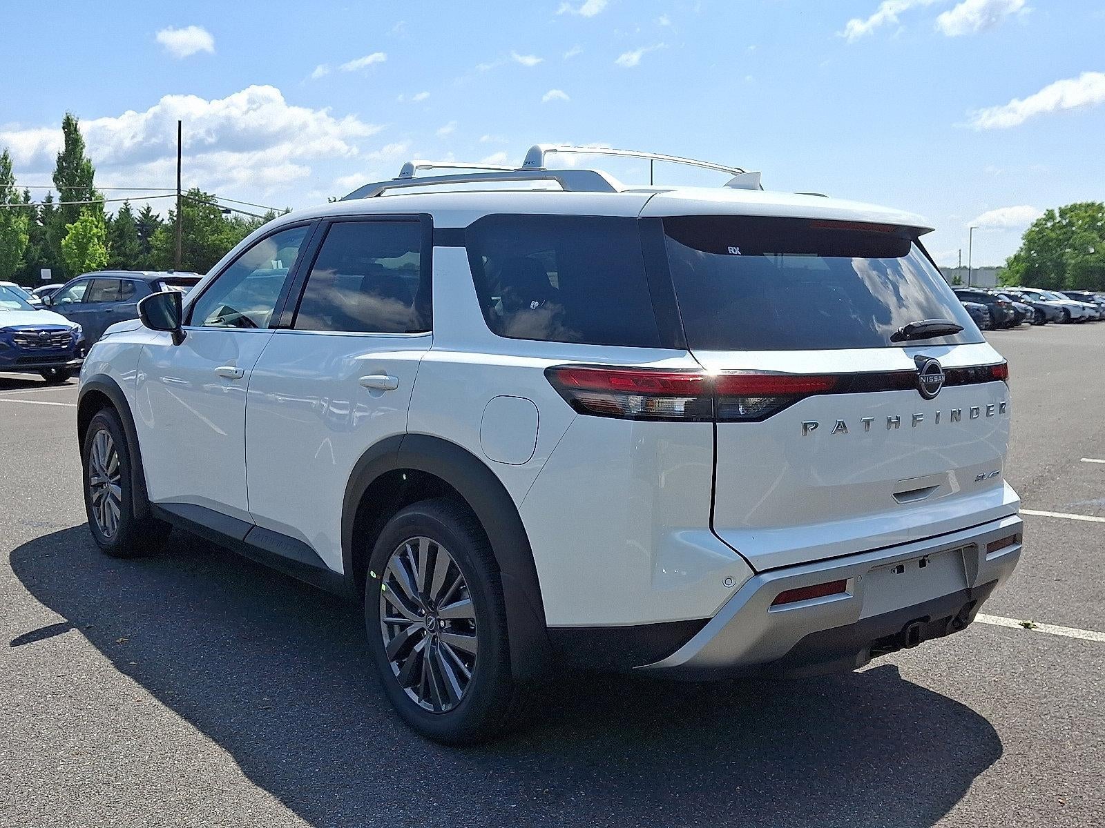 2025 Nissan Pathfinder SL 4WD