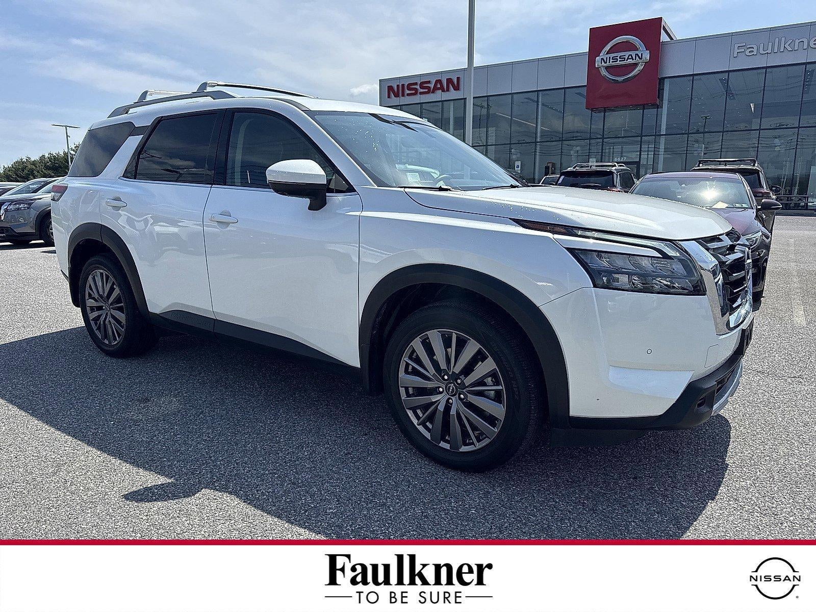 2025 Nissan Pathfinder SL