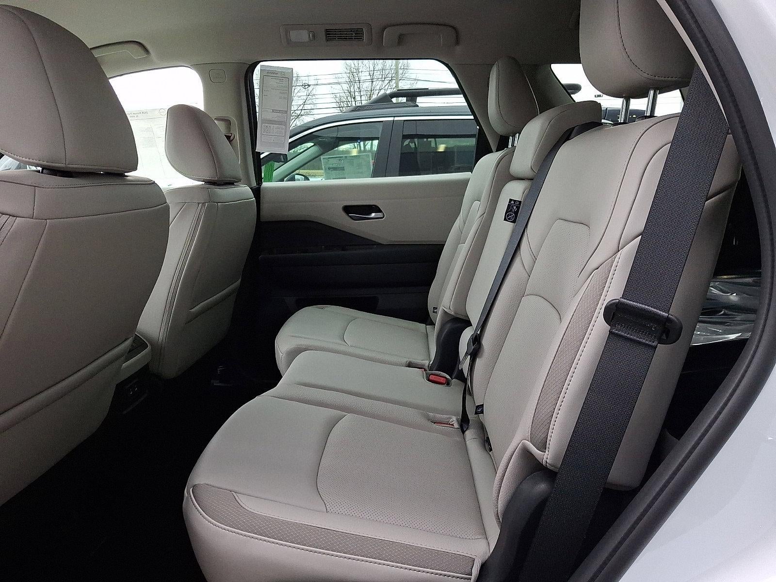 2026 Nissan Pathfinder SL