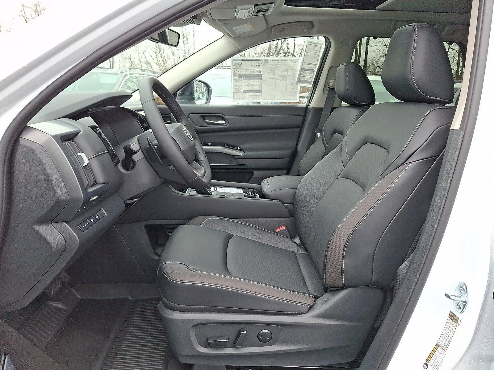 2026 Nissan Pathfinder SL