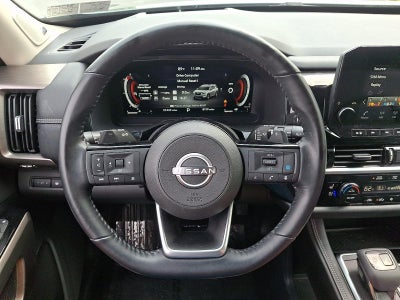 2023 Nissan Pathfinder Platinum