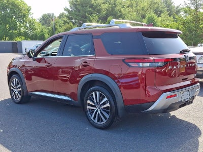 2022 Nissan Pathfinder Platinum