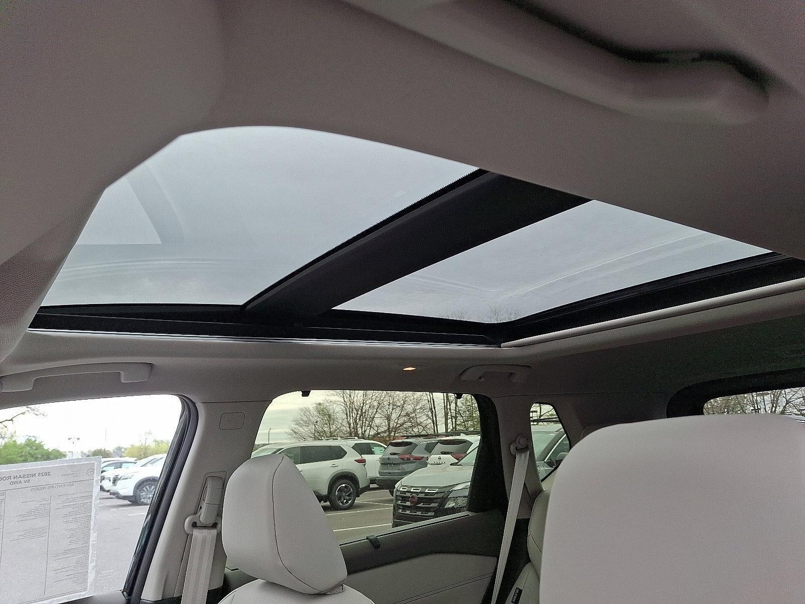 2025 Nissan Rogue AWD SV