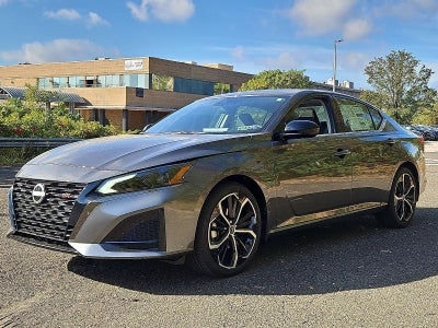 2025 Nissan Altima SR