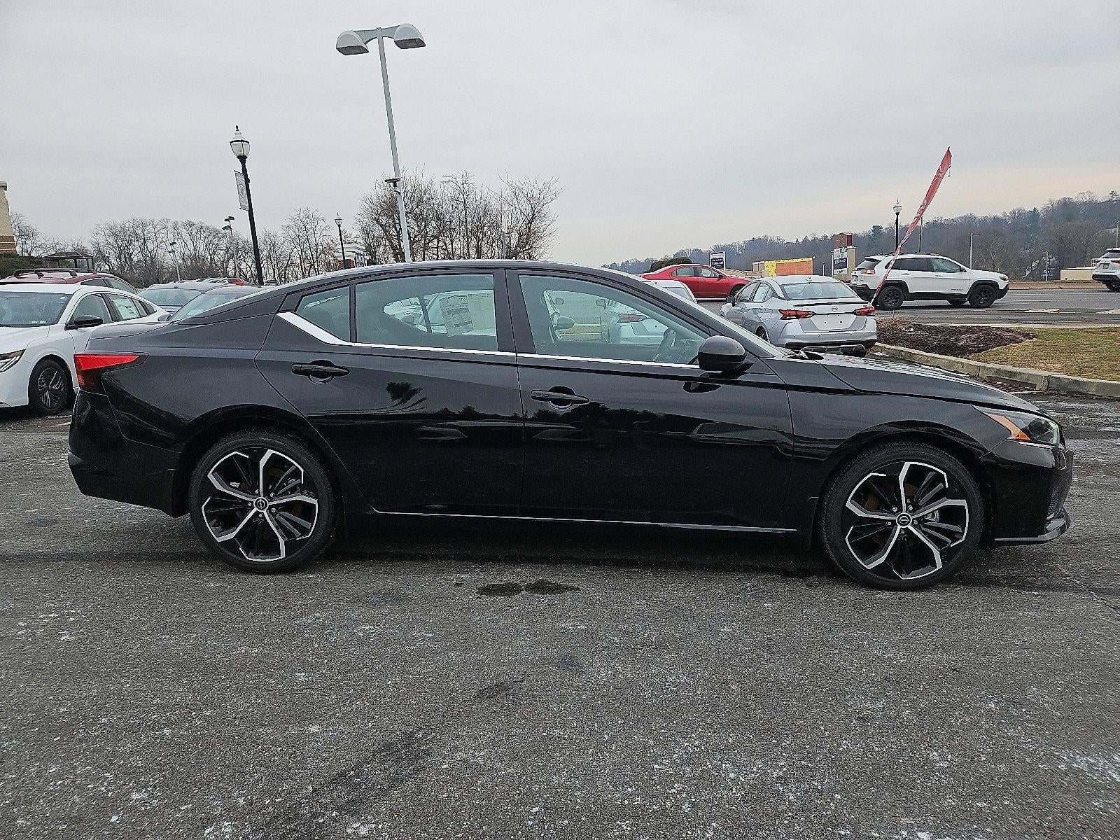 2025 Nissan Altima SR