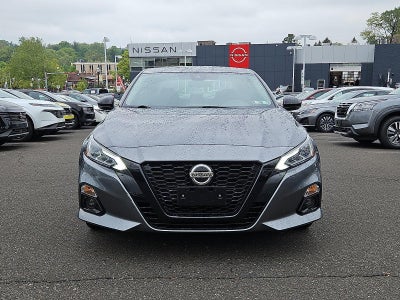 2022 Nissan Altima SR
