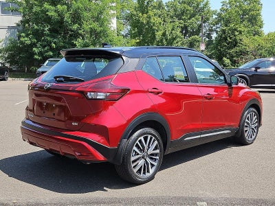 2024 Nissan Kicks SR