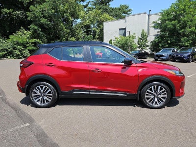 2024 Nissan Kicks SR