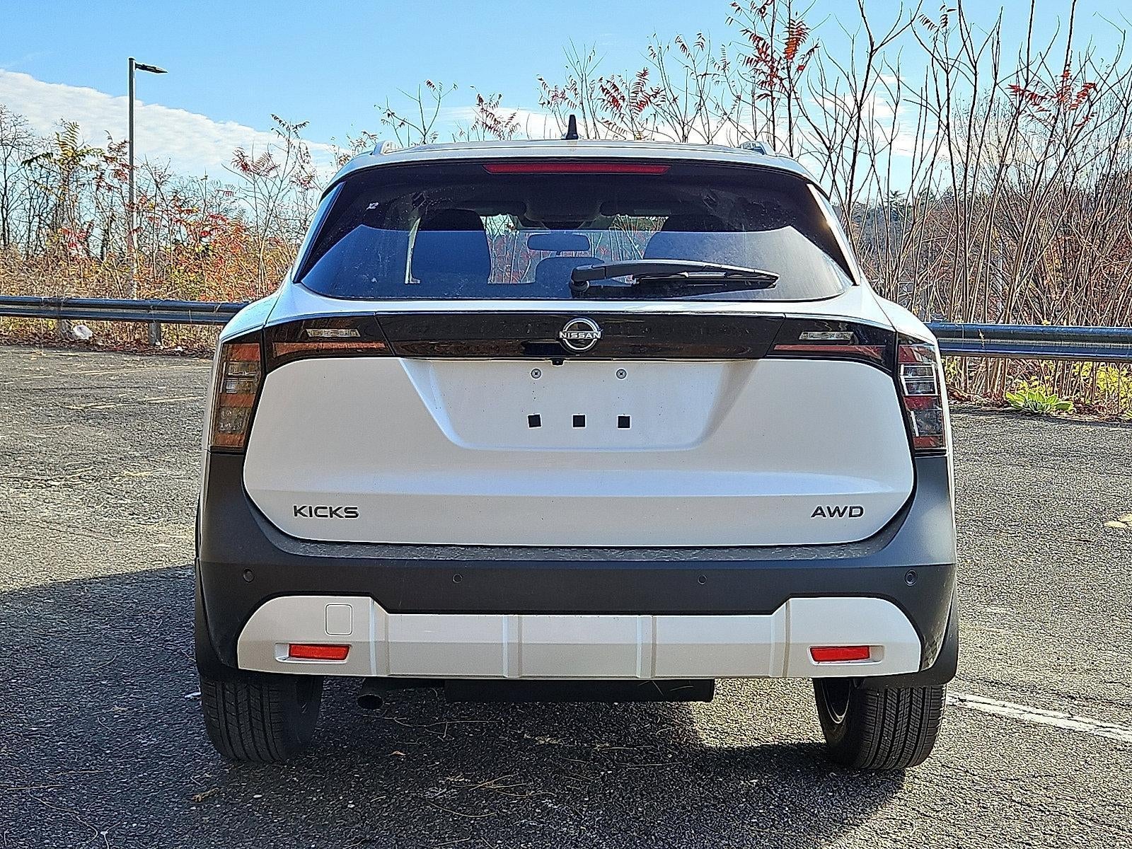 2026 Nissan Kicks SV