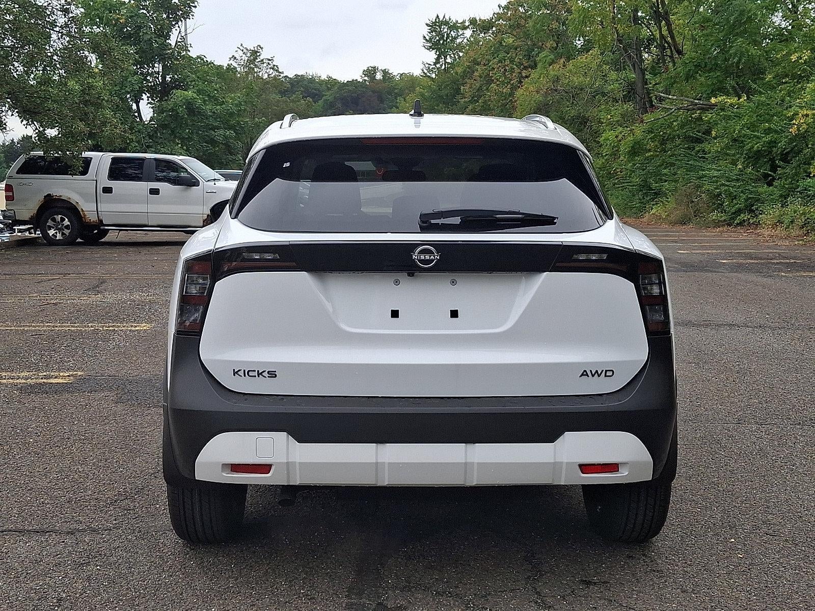 2027 Nissan Kicks SV