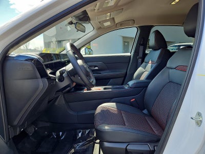 2025 Nissan Kicks SR AWD