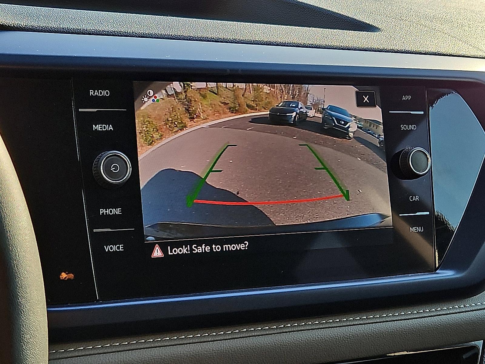 2024 Volkswagen Taos SE 4MOTION