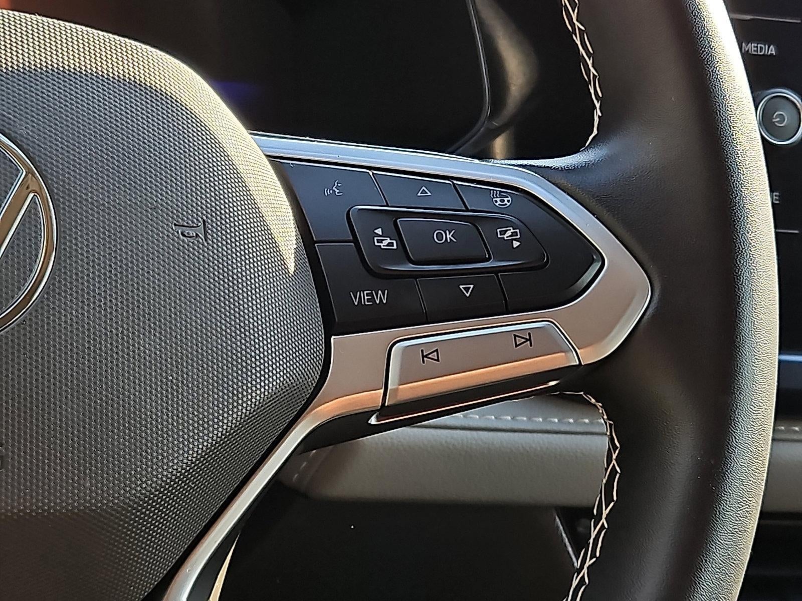 2024 Volkswagen Taos SE 4MOTION