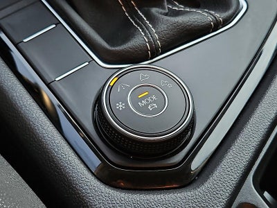 2024 Volkswagen Taos SE 4MOTION