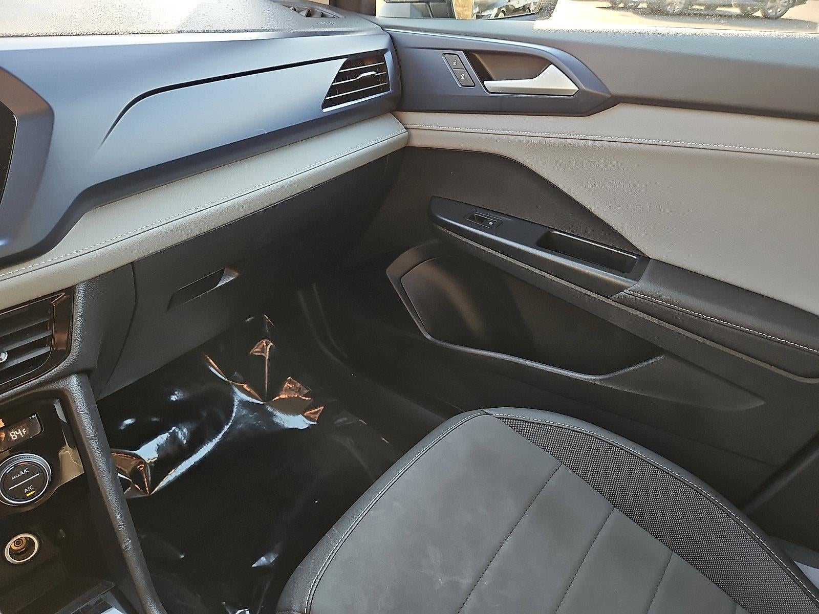 2024 Volkswagen Taos SE 4MOTION