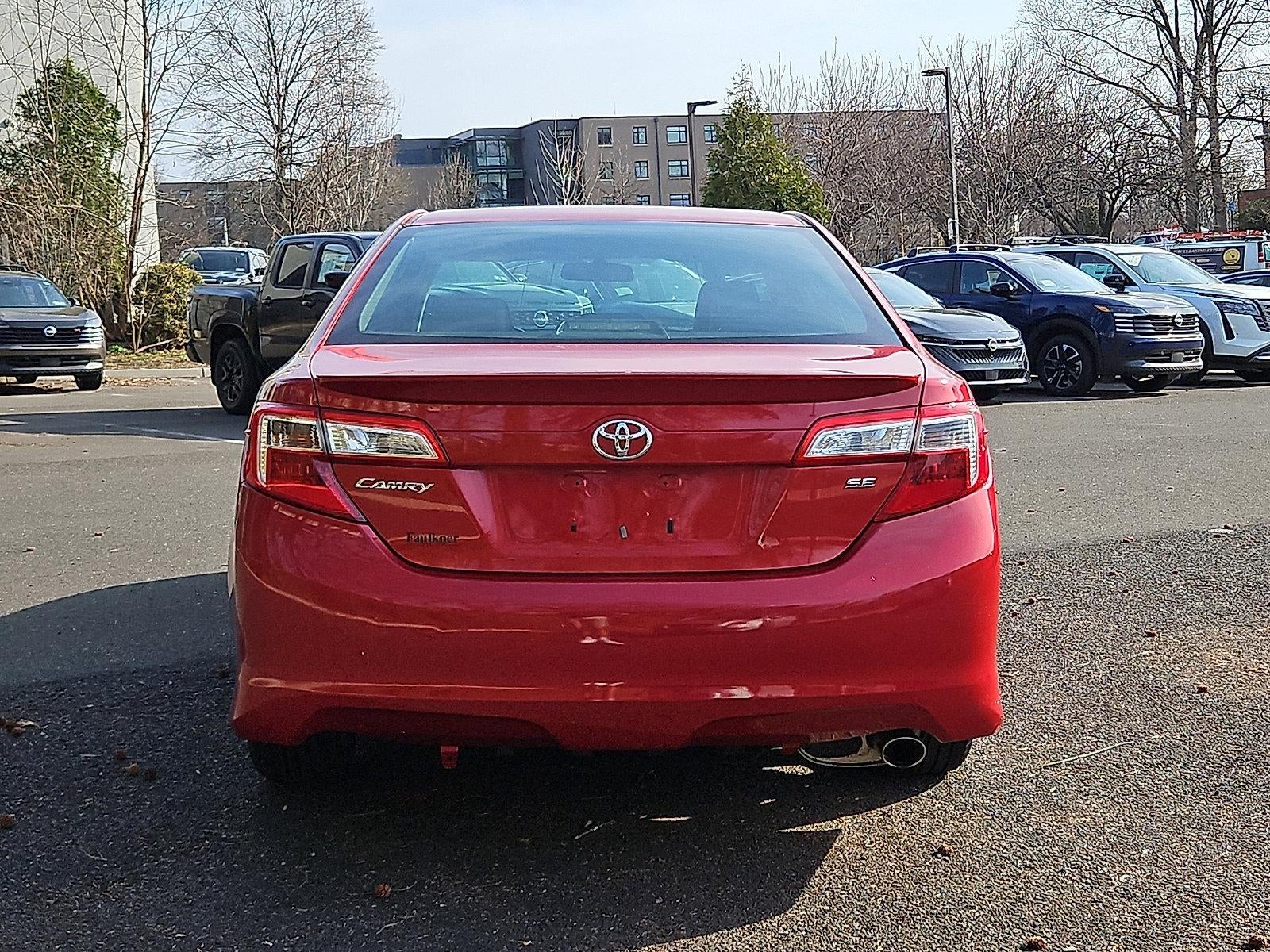 2012 Toyota Camry 4dr Sdn I4 Auto SE (Natl)