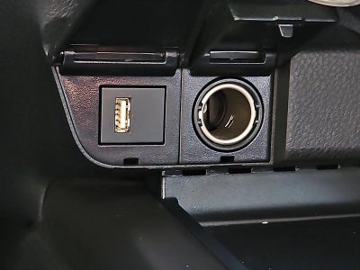 2021 Toyota Camry SE Auto (Natl)