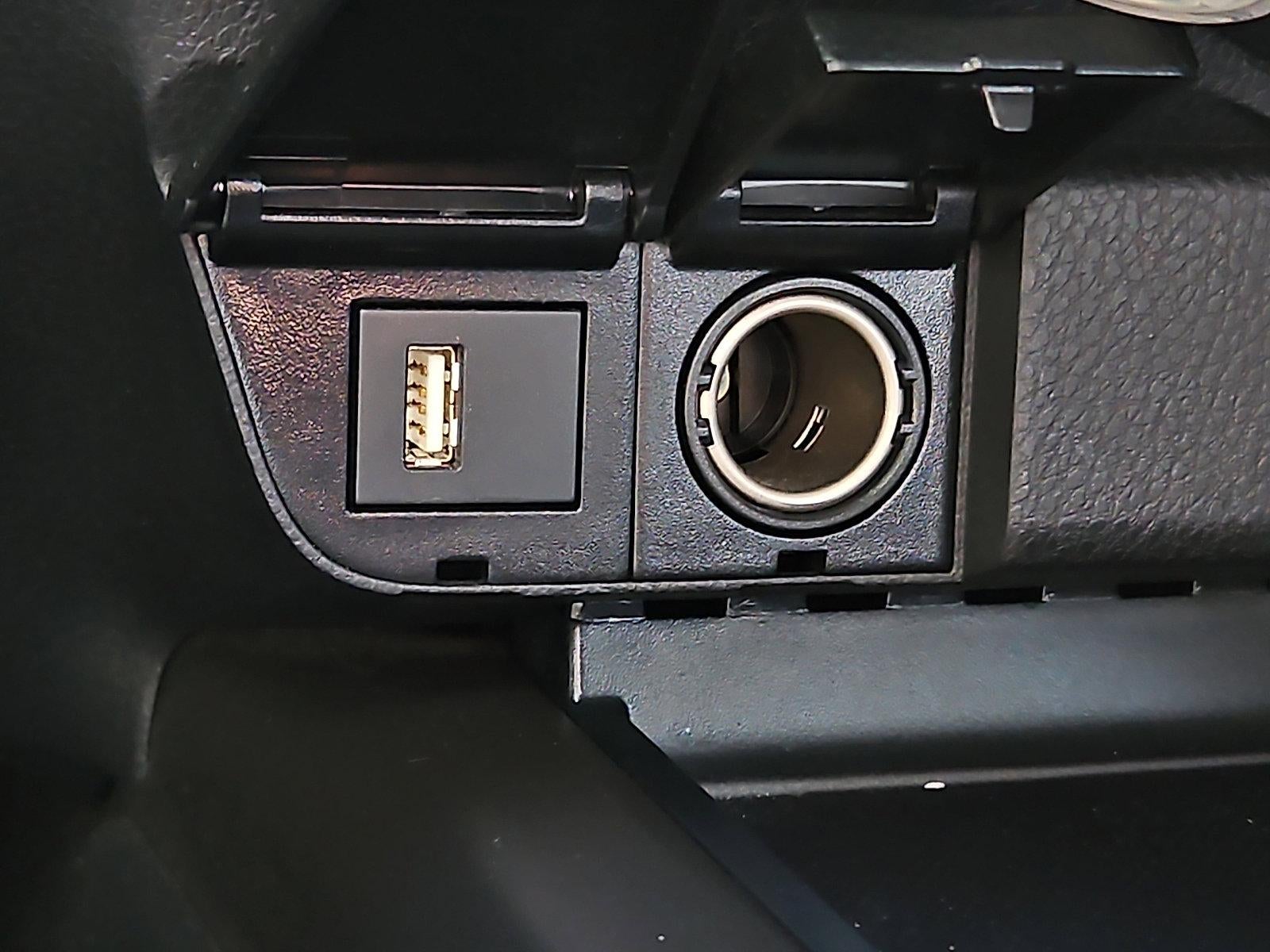 2021 Toyota Camry SE Auto (Natl)