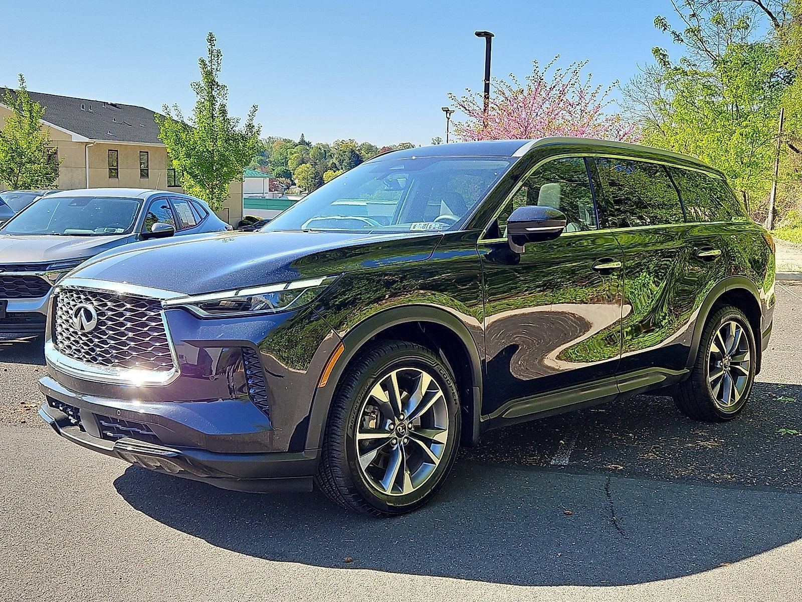 2023 INFINITI QX60 LUXE AWD