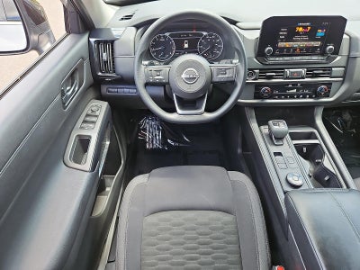 2024 Nissan Pathfinder S