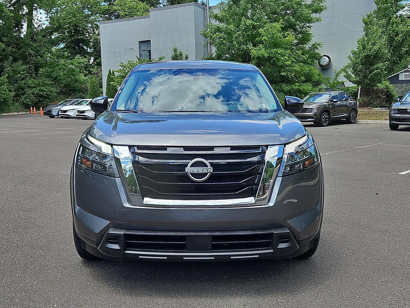 2024 Nissan Pathfinder S