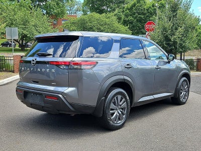 2024 Nissan Pathfinder S