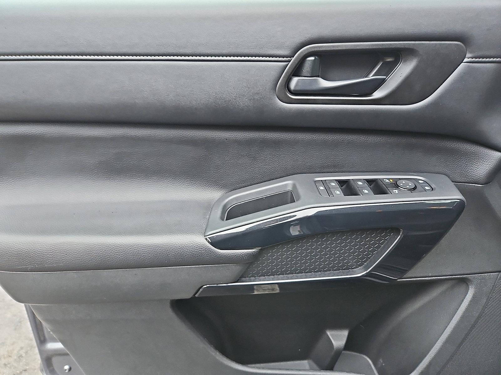 2023 Nissan Pathfinder S