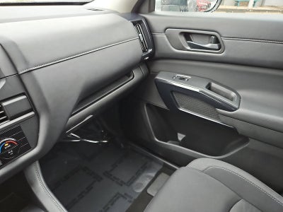 2023 Nissan Pathfinder S