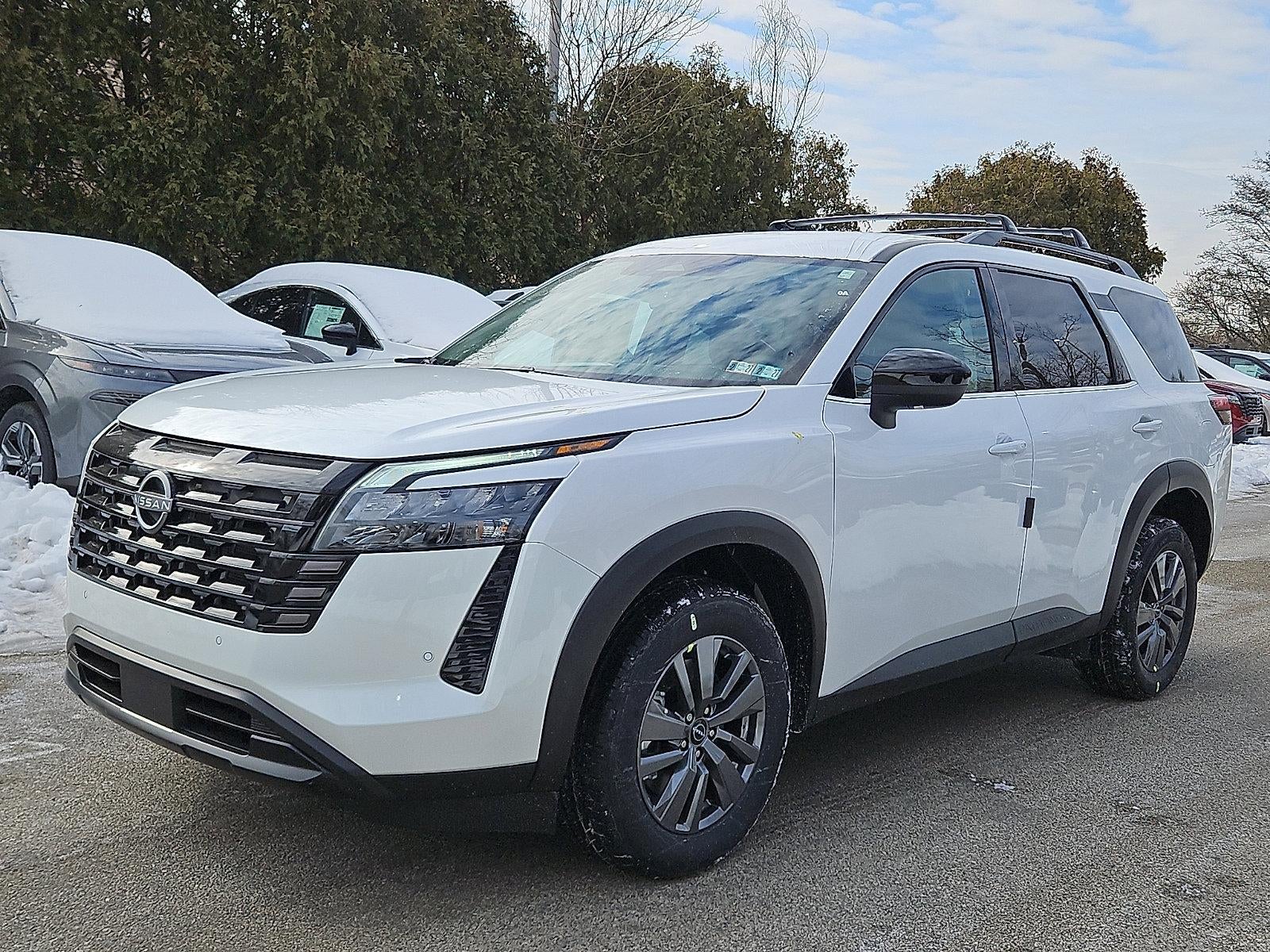 2026 Nissan Pathfinder SV