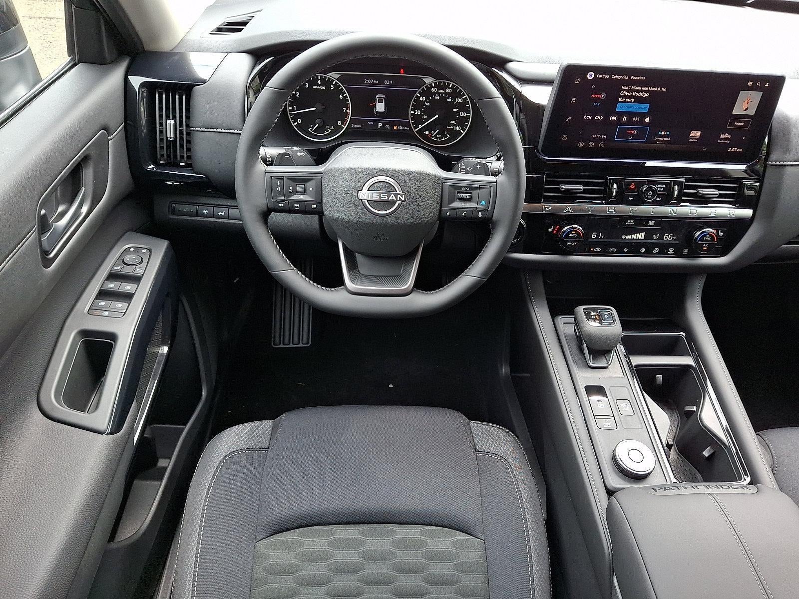 2026 Nissan Pathfinder SV