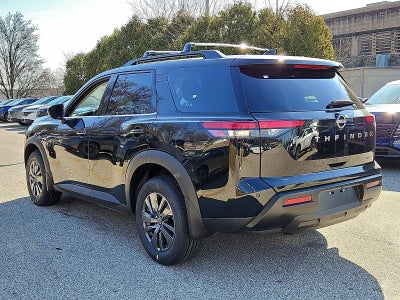 2026 Nissan Pathfinder SV