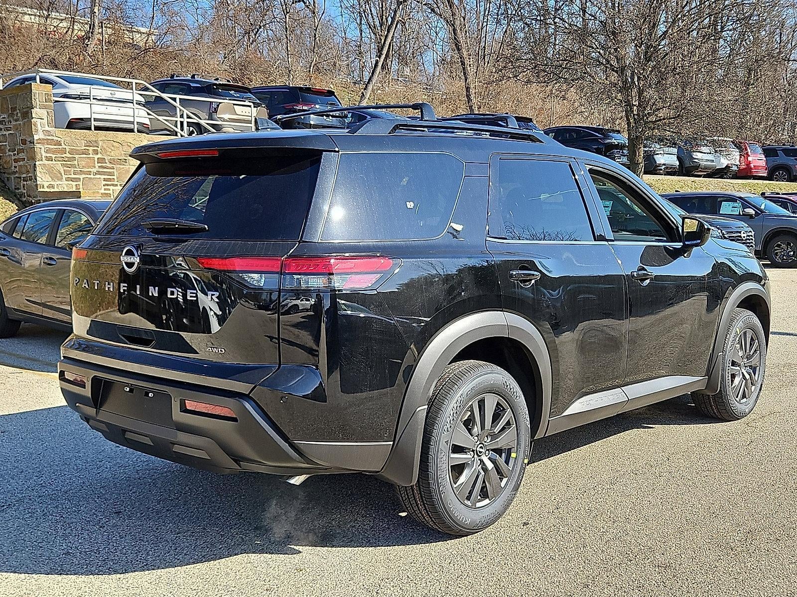 2026 Nissan Pathfinder SV
