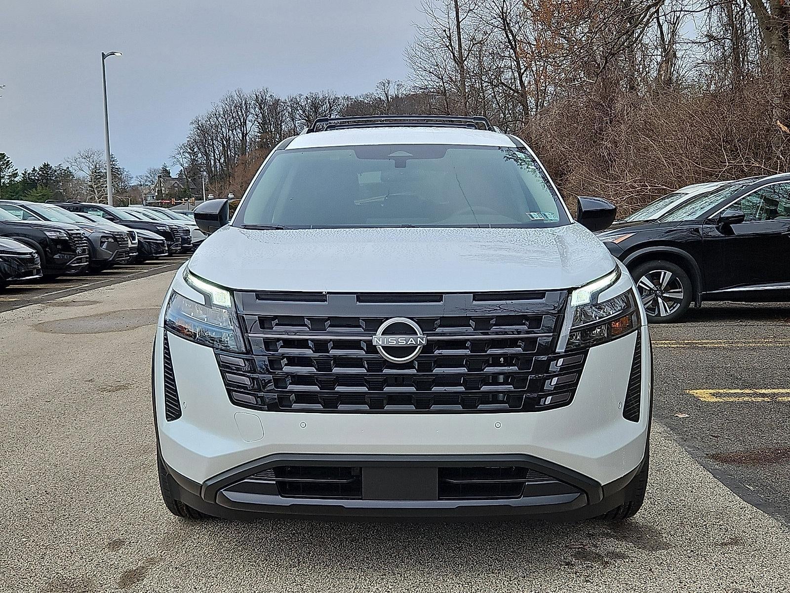 2026 Nissan Pathfinder SV