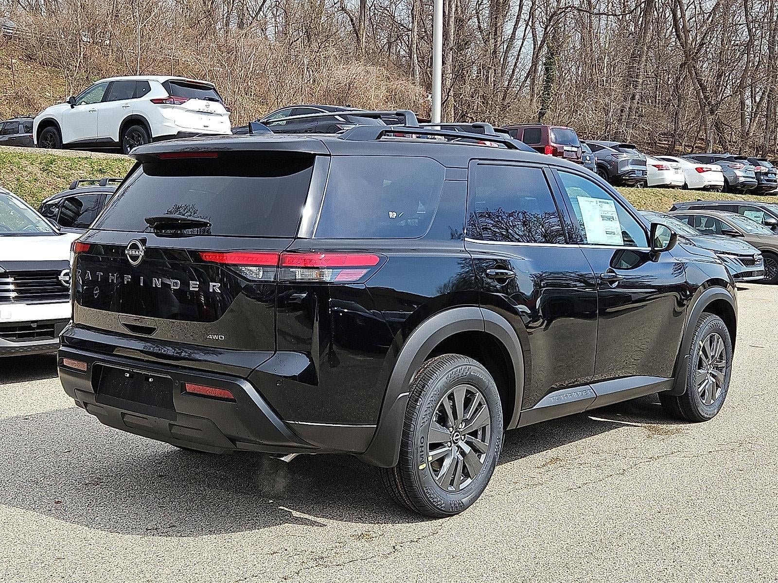 2026 Nissan Pathfinder SV
