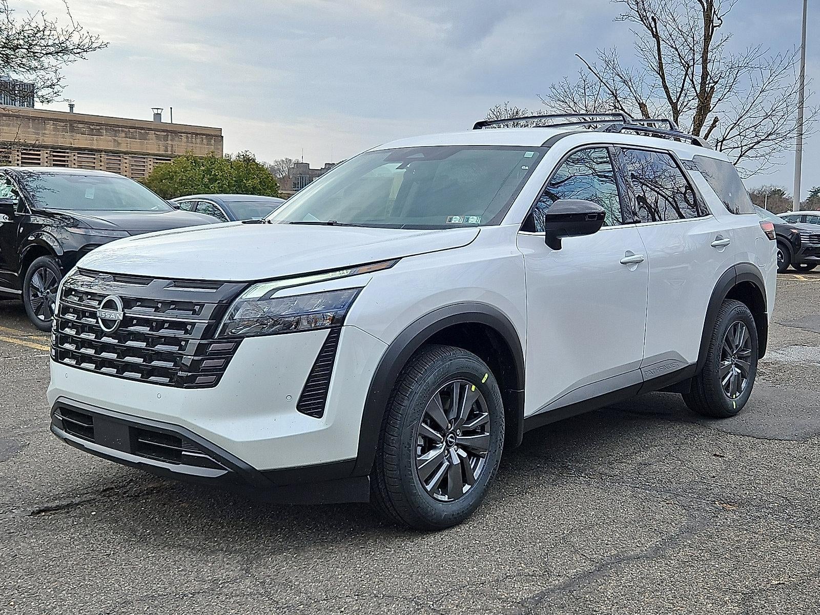 2026 Nissan Pathfinder SV