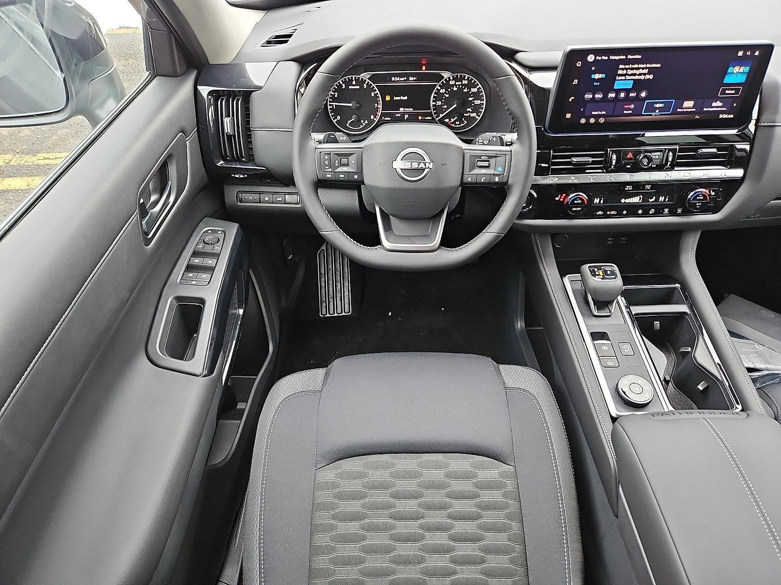 2026 Nissan Pathfinder SV