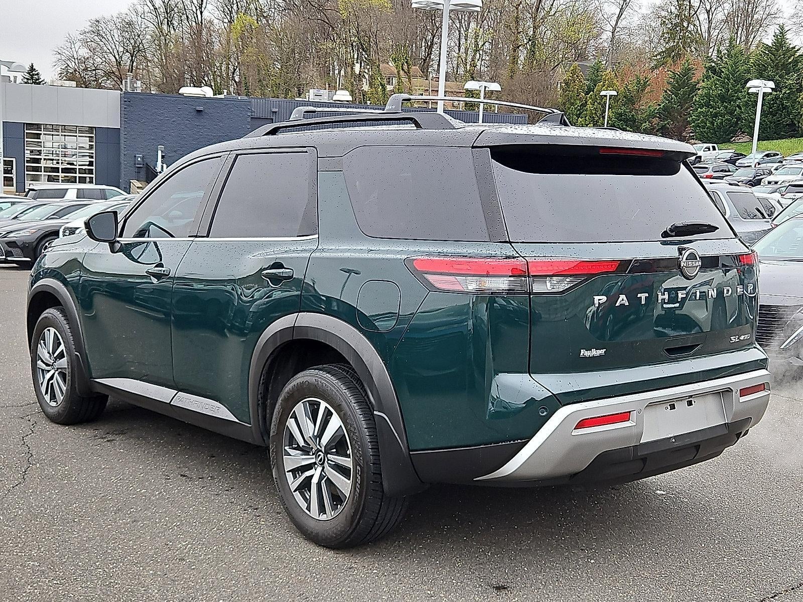 2024 Nissan Pathfinder SL