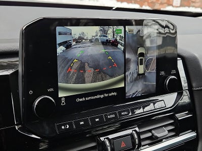 2023 Nissan Pathfinder SL