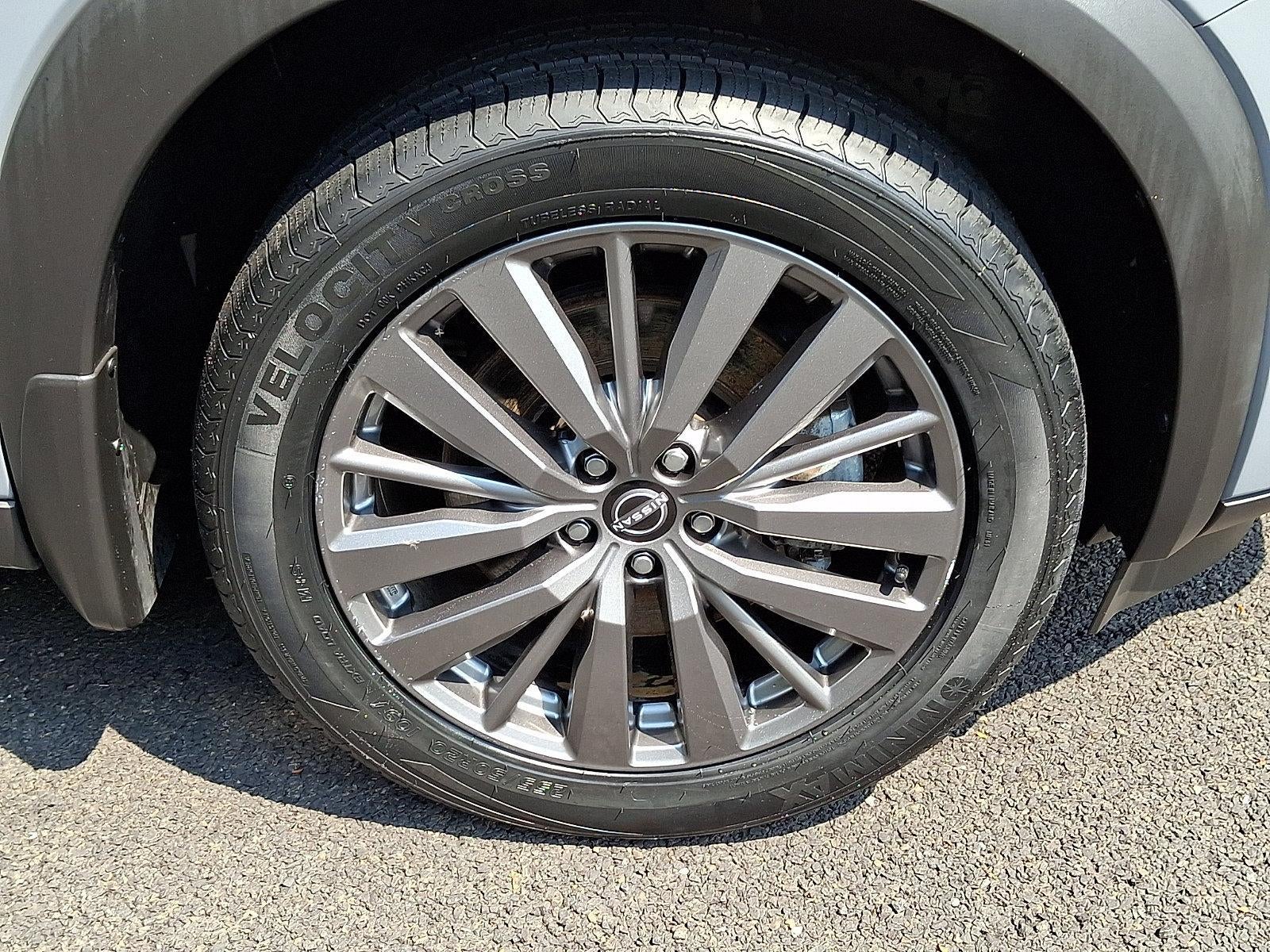 2024 Nissan Pathfinder SL