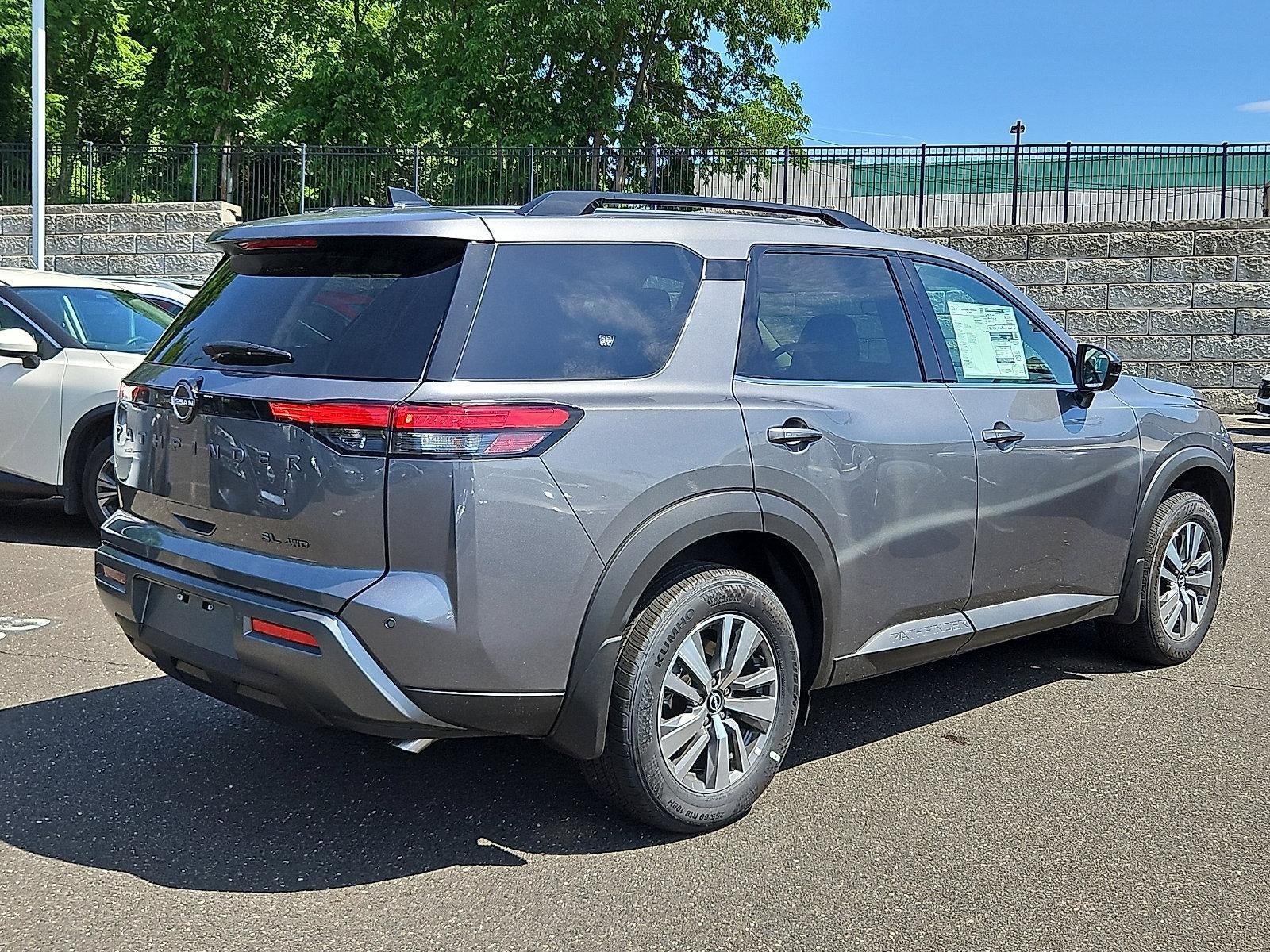 2026 Nissan Pathfinder SL