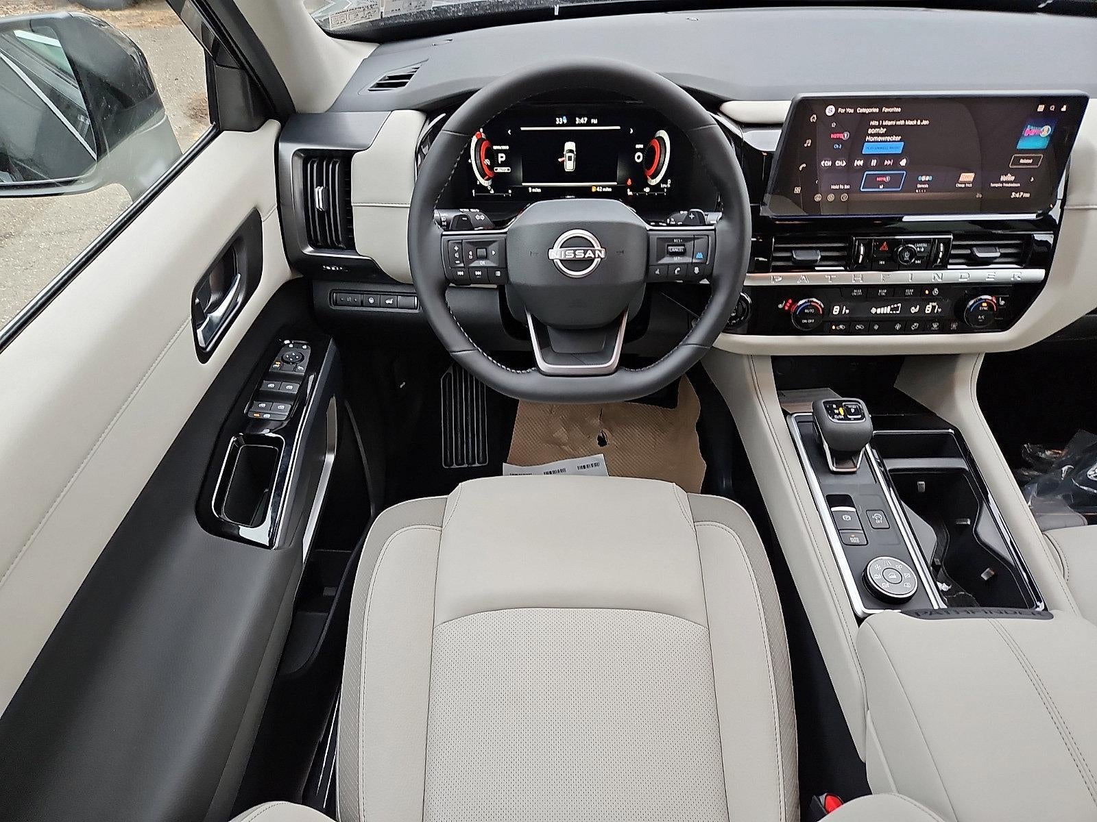 2026 Nissan Pathfinder SL