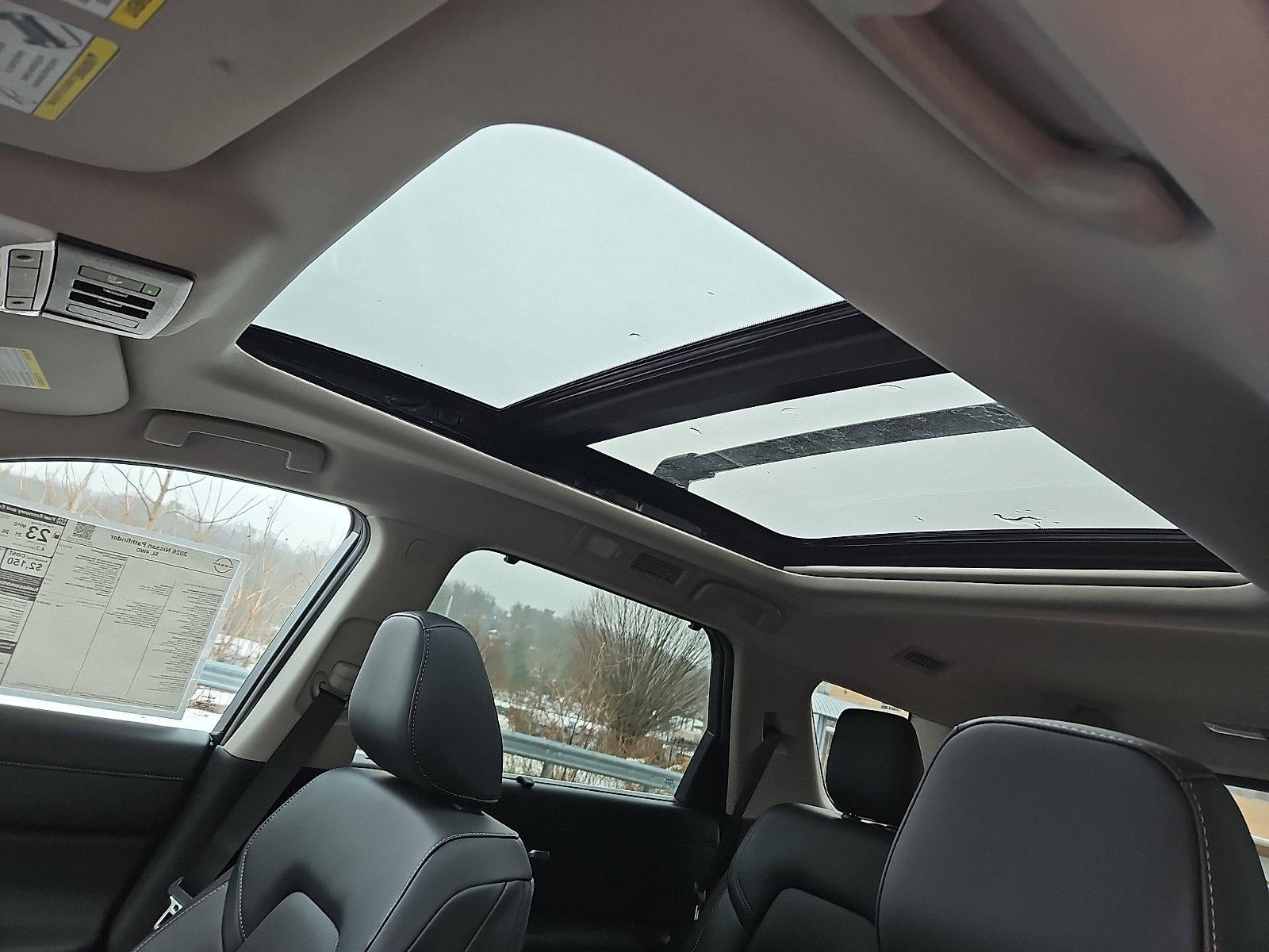 2026 Nissan Pathfinder SL