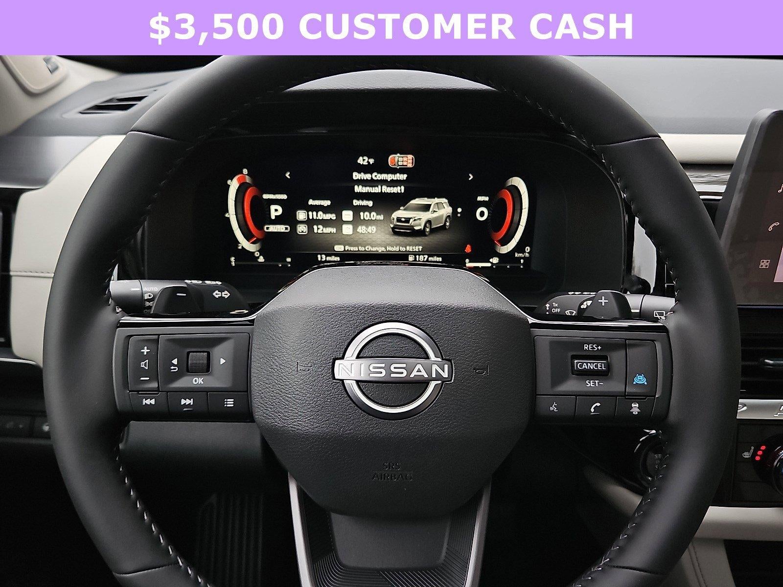 2026 Nissan Pathfinder SL