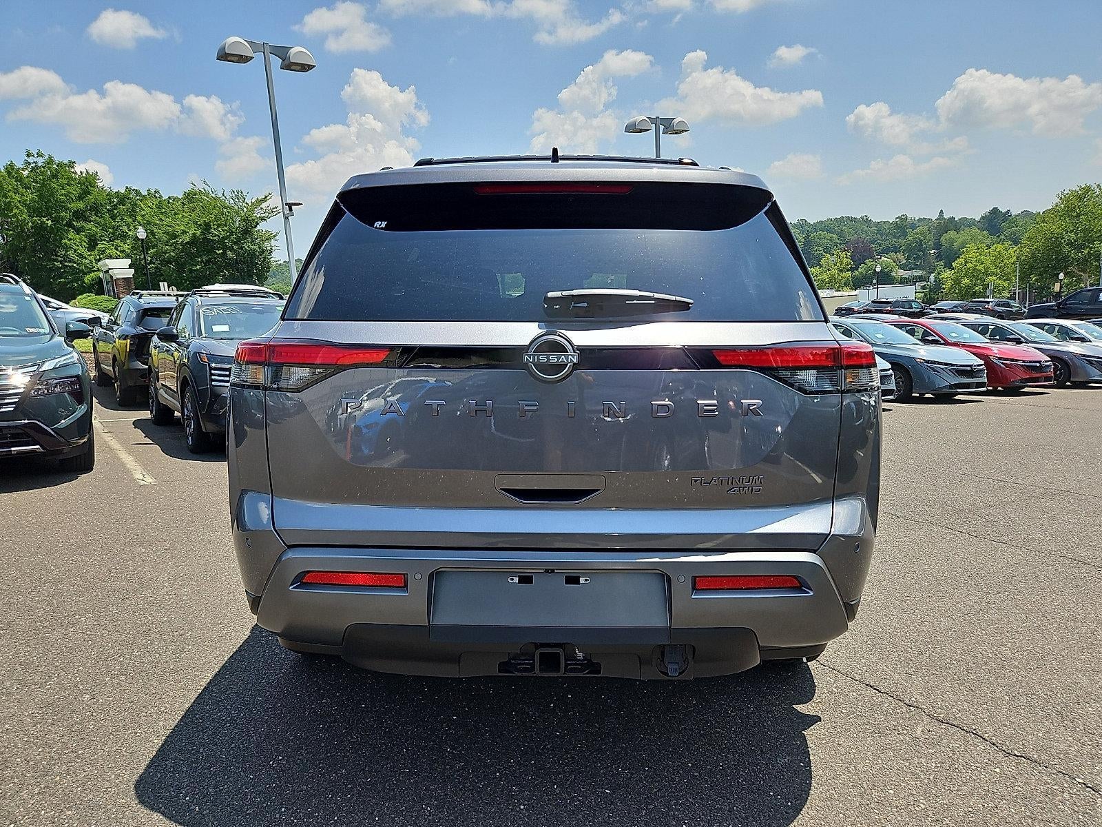 2026 Nissan Pathfinder Platinum