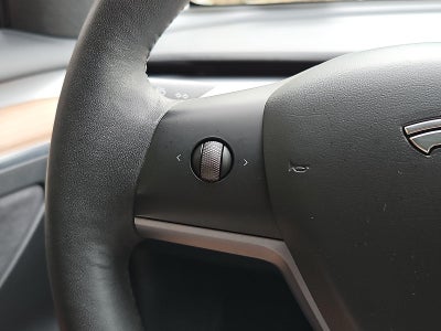 2023 Tesla Model 3 RWD