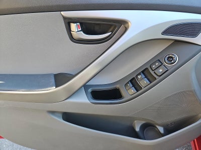 2016 Hyundai ELANTRA 4dr Sdn Auto SE