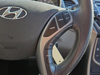 2016 Hyundai ELANTRA 4dr Sdn Auto SE